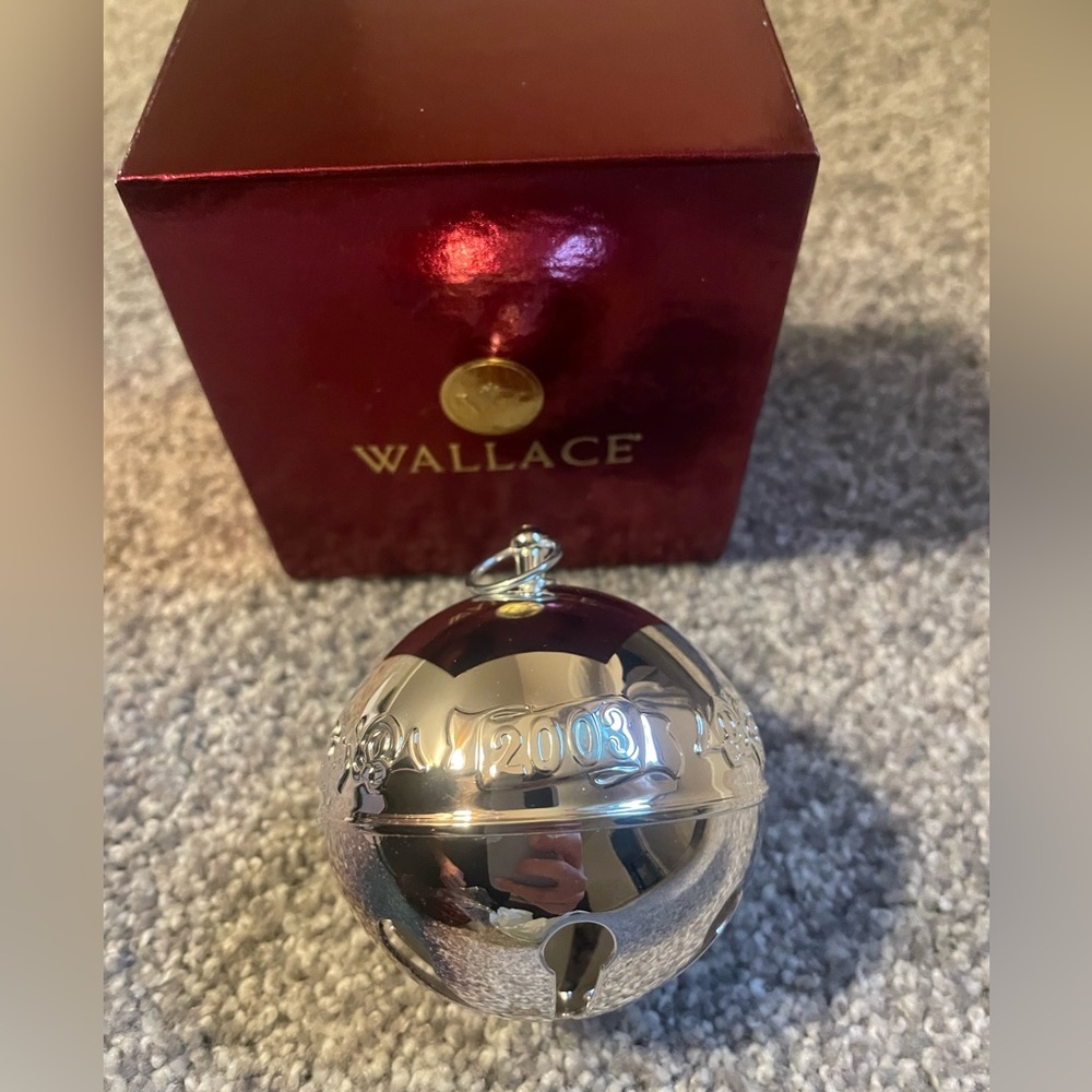 Wallace Limited Edition 33rd Edition Ornament 2003
